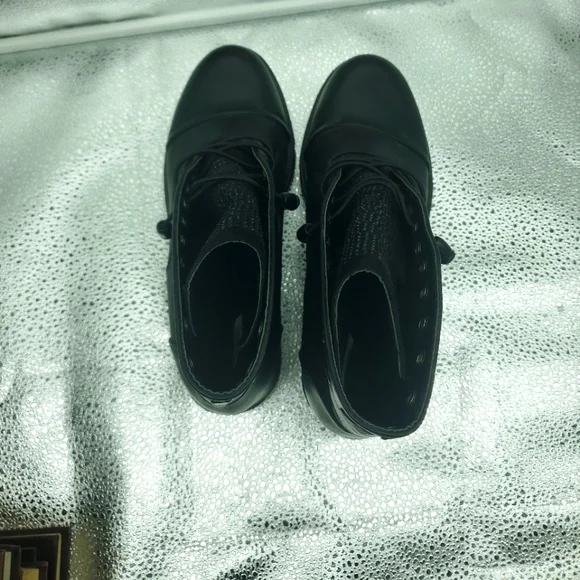 Via giulia women's lace-up black Bootie Sz 10 - Picture 3 of 11